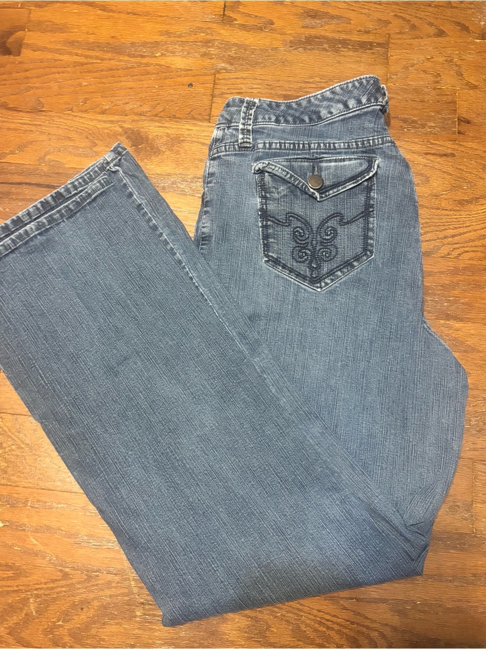 Lane Bryant 16 medium wash Tummy Technology